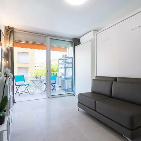 Beautiful Near Sea Apartment *